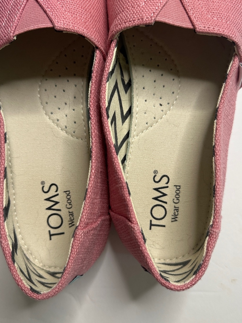 TOMS Women's Slip-On Canvas Shoes in Pink Size 9 - Picture 6 of 8